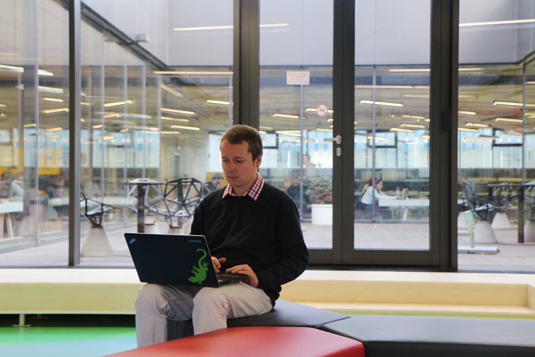 připojení k WiFi síti...